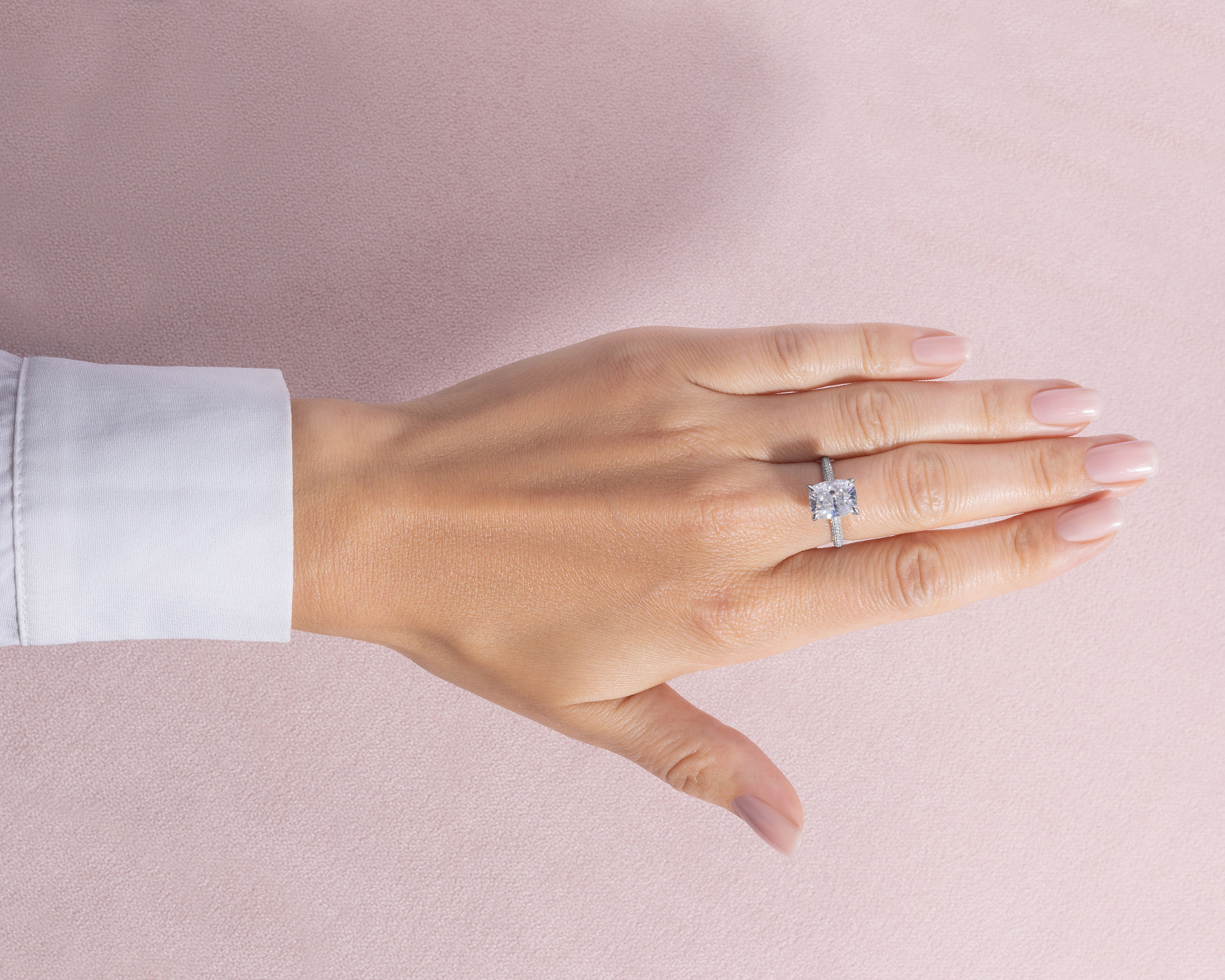 44730-ring-engagement-rings-white-gold-moissanite-dvvs2-round-moissanite-dvvs2-radiant-44730-10.jpg