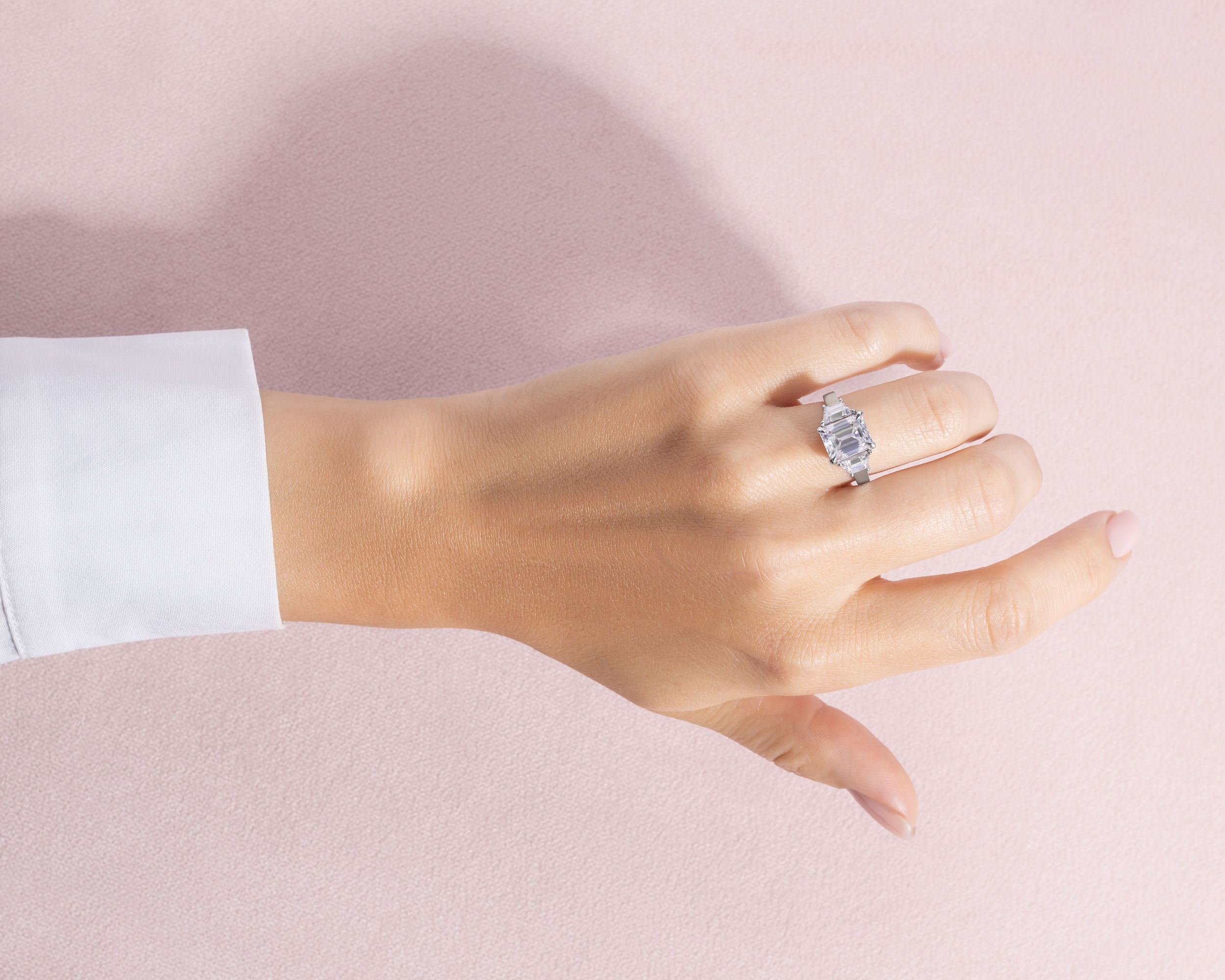 44768-ring-engagement-rings-white-gold-moissanite-dvvs2-baguette-moissanite-dvvs2-emerald-44768-13.jpg