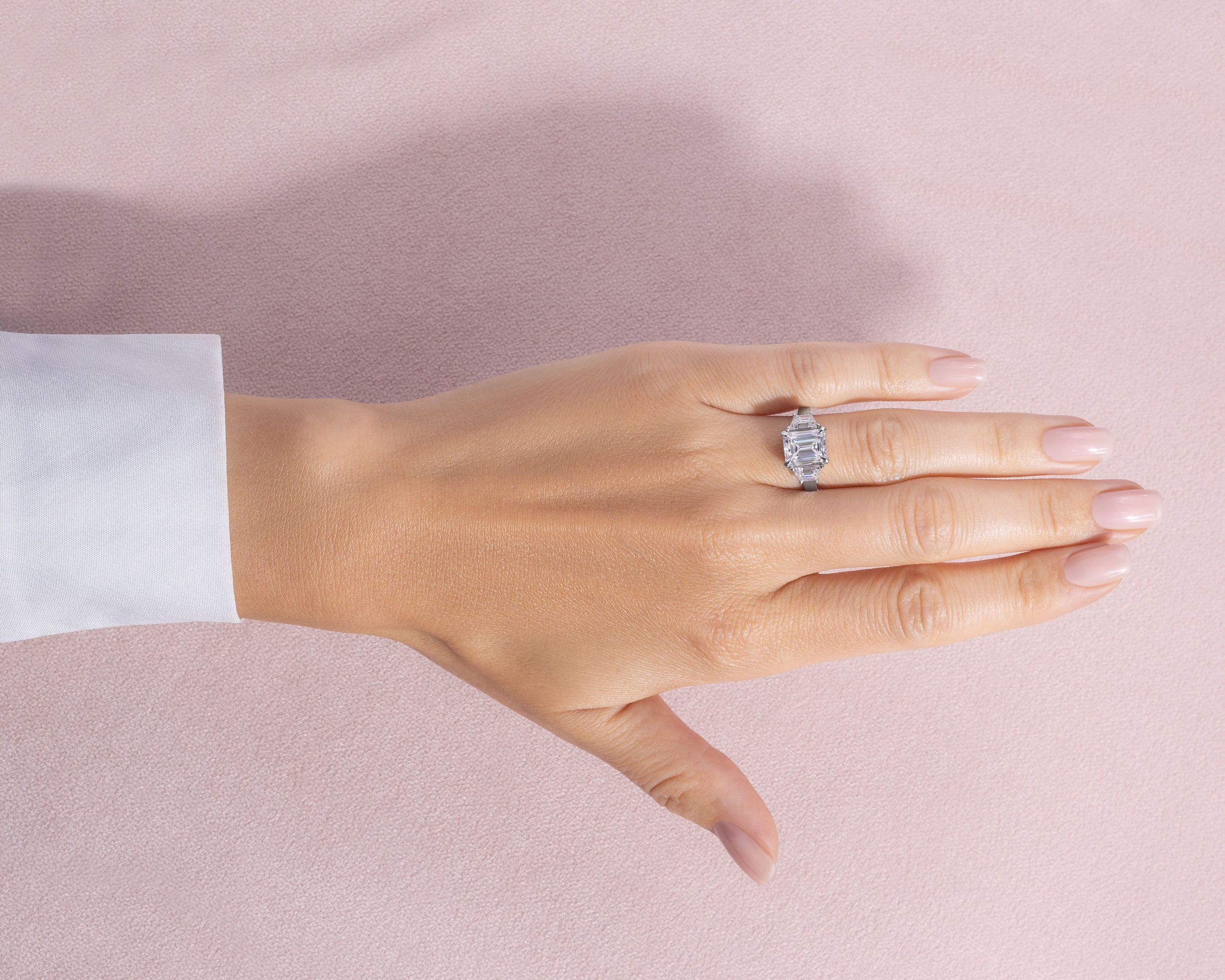44768-ring-engagement-rings-white-gold-moissanite-dvvs2-baguette-moissanite-dvvs2-emerald-44768-14.jpg