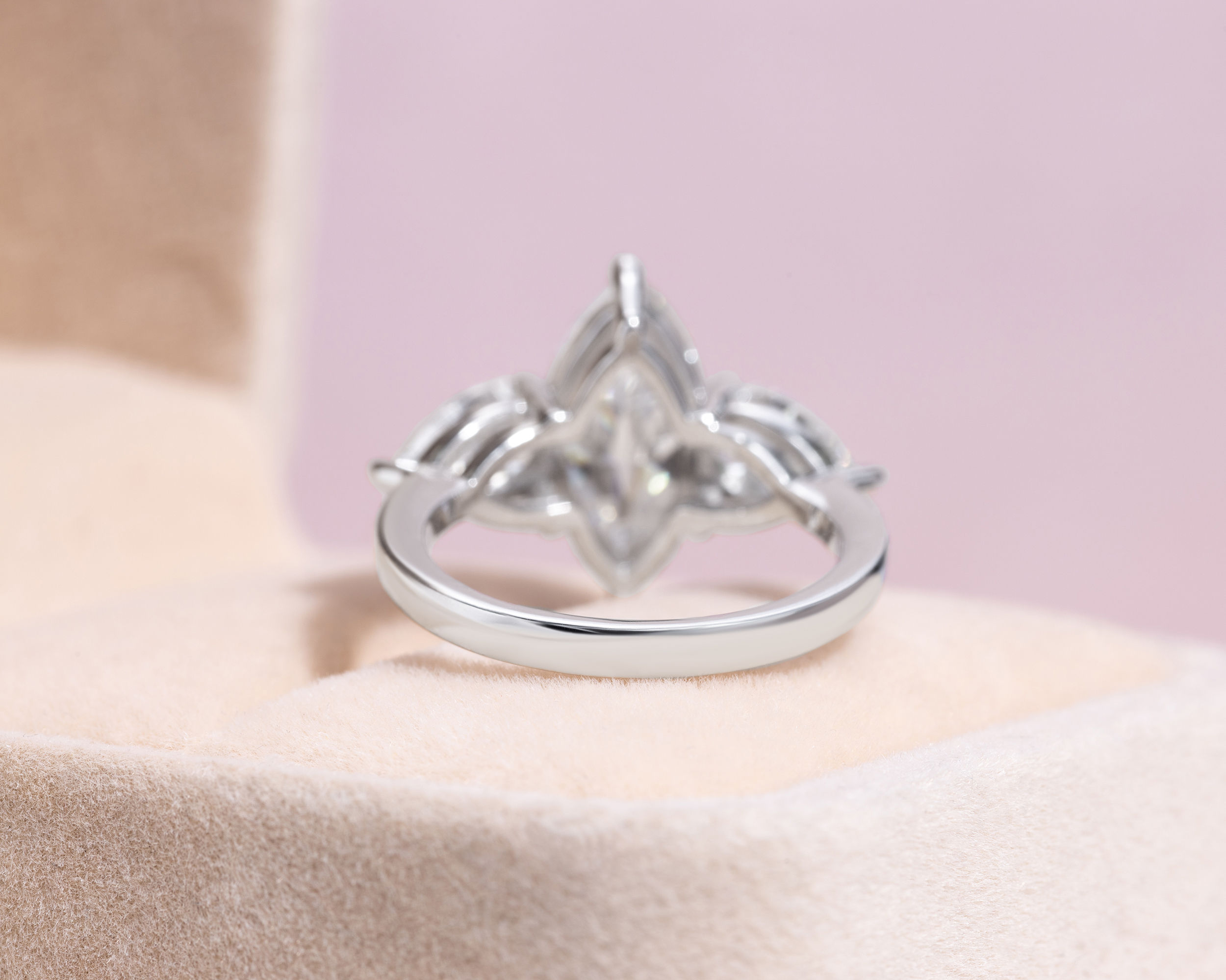 44779-ring-engagement-rings-white-gold-moissanite-dvvs2-pear-moissanite-dvvs2-marquise-44779-9.jpg