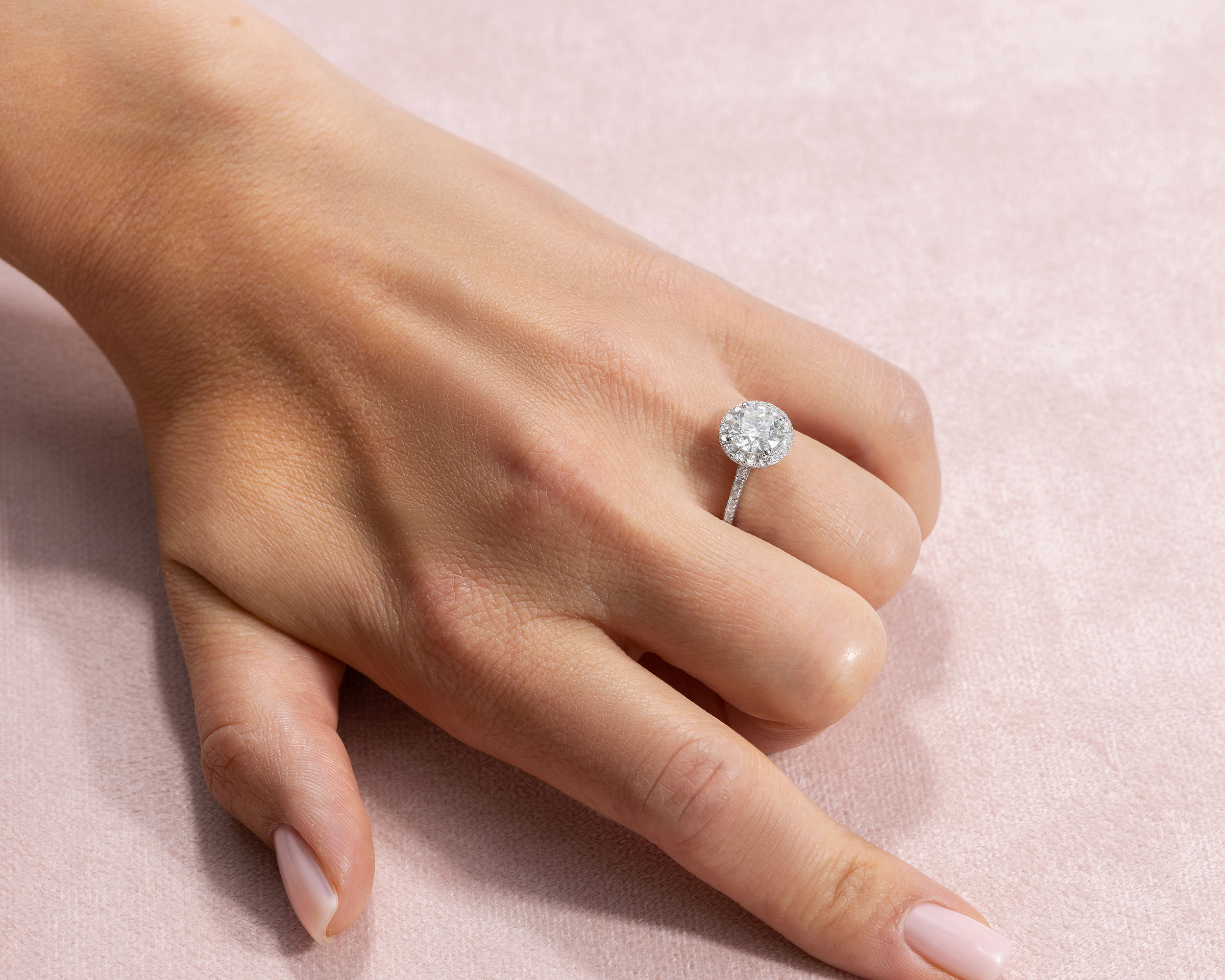 45526-ring-engagement-and-wedding-white-gold-nat-diamond-f-gvs-si-round-brilliant-45526-5.jpg