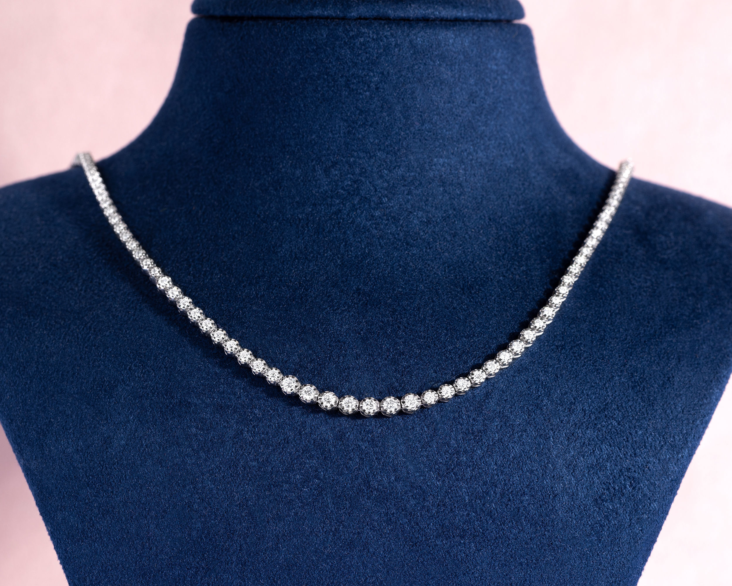 45571-necklaces-and-pendants-fine-necklaces-and-pendants-white-gold-nat-diamond-f-gvs-si-round-brilliant-.jpg