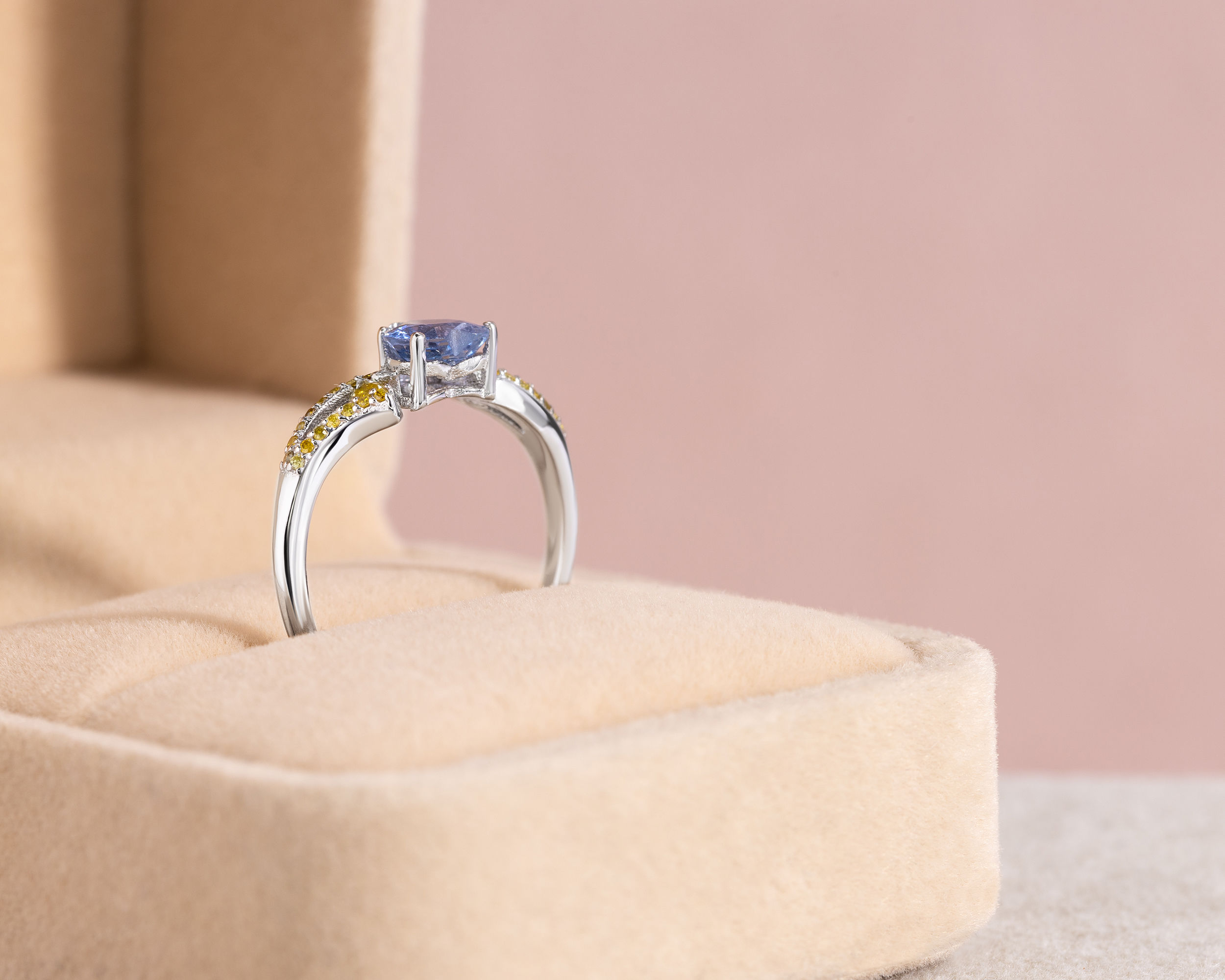 45572-ring-fine-rings-white-gold-blue-sapphire-transparent-natural-nat-diamond-fancy-intense-yellow-fancy-vivid-yellow-si1-i2-round-brilliant-45572-3.jpg