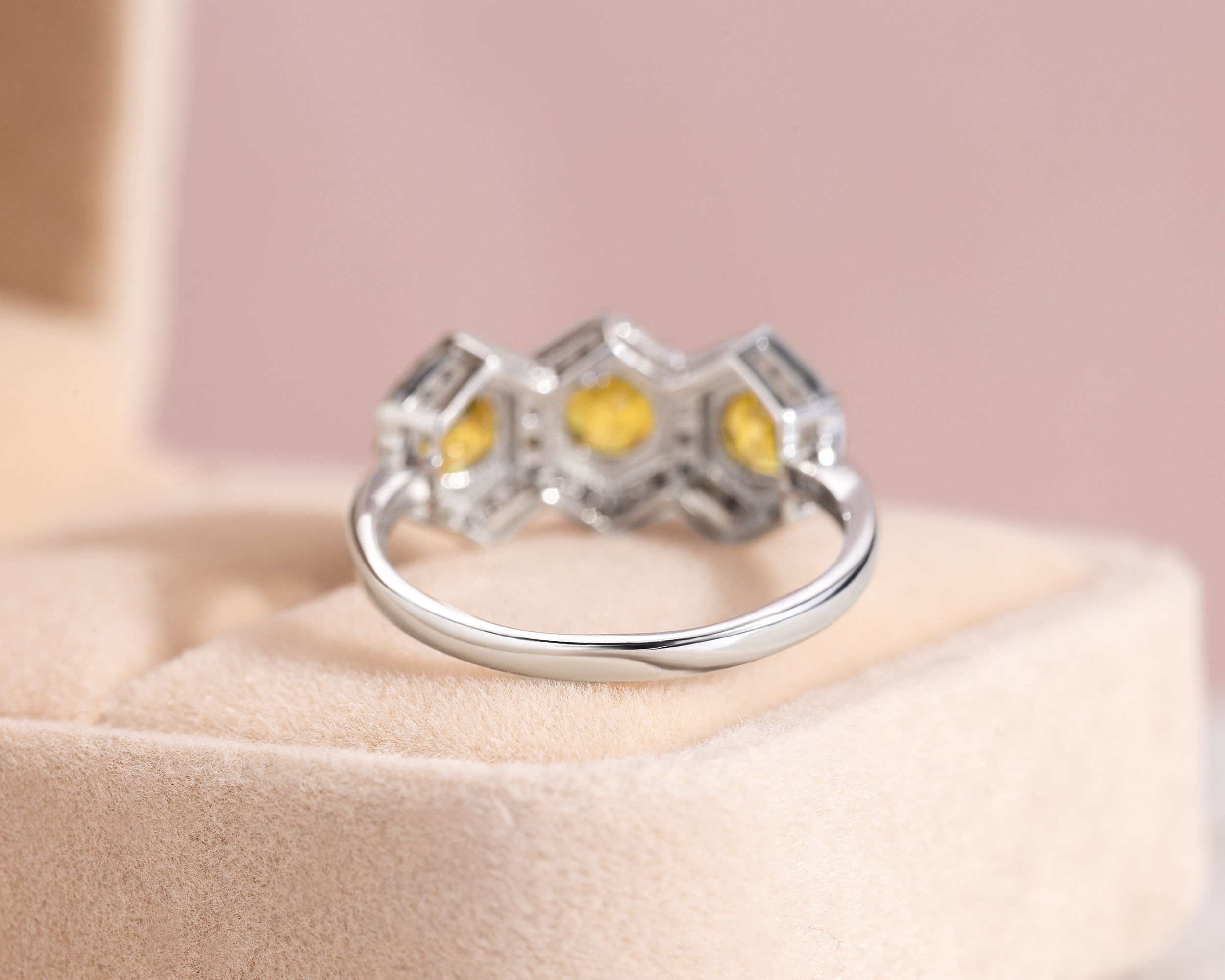 45628-ring-fine-rings-white-gold-yellow-sapphire-transparent-natural-corundum-nat-diamond-fancy-intense-yellow-fancy-vivid-yellow-si1-i2-round-brilliant-.jpg