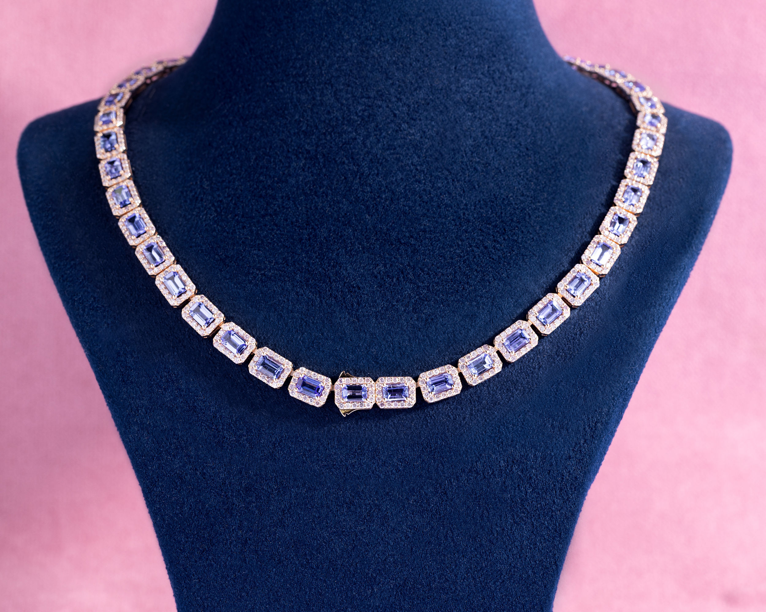 45722-necklace-fine-necklaces-and-pendants-rose-gold-nat-zoisite-violetish-blue-tanzanite-transparent-nat-diamond-faint-pink-fancy-light-purplish-pink-i1-i2-round-brilliant-45722-3.jpg