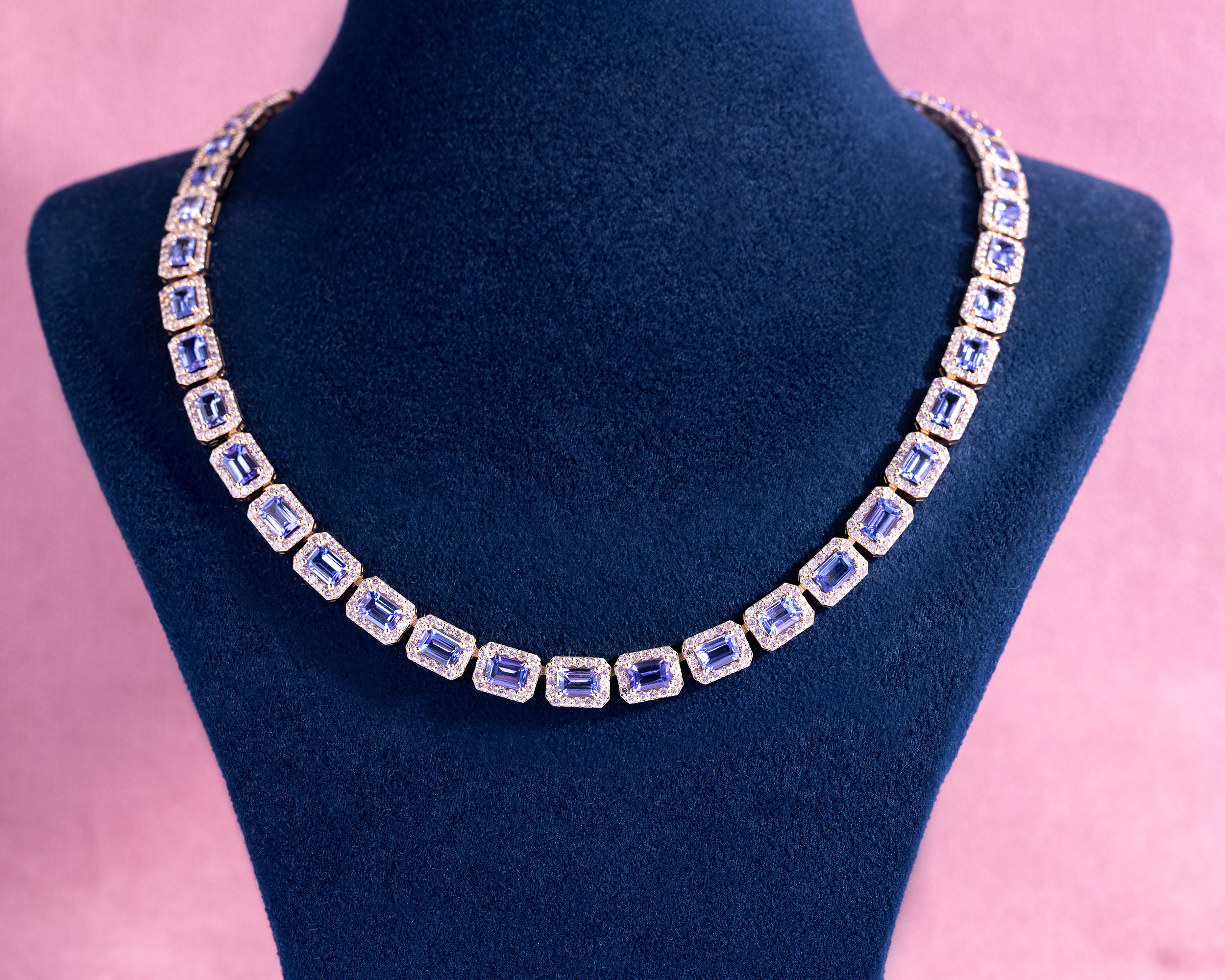 45722-necklace-fine-necklaces-and-pendants-rose-gold-nat-zoisite-violetish-blue-tanzanite-transparent-nat-diamond-faint-pink-fancy-light-purplish-pink-i1-i2-round-brilliant-45722-4.jpg
